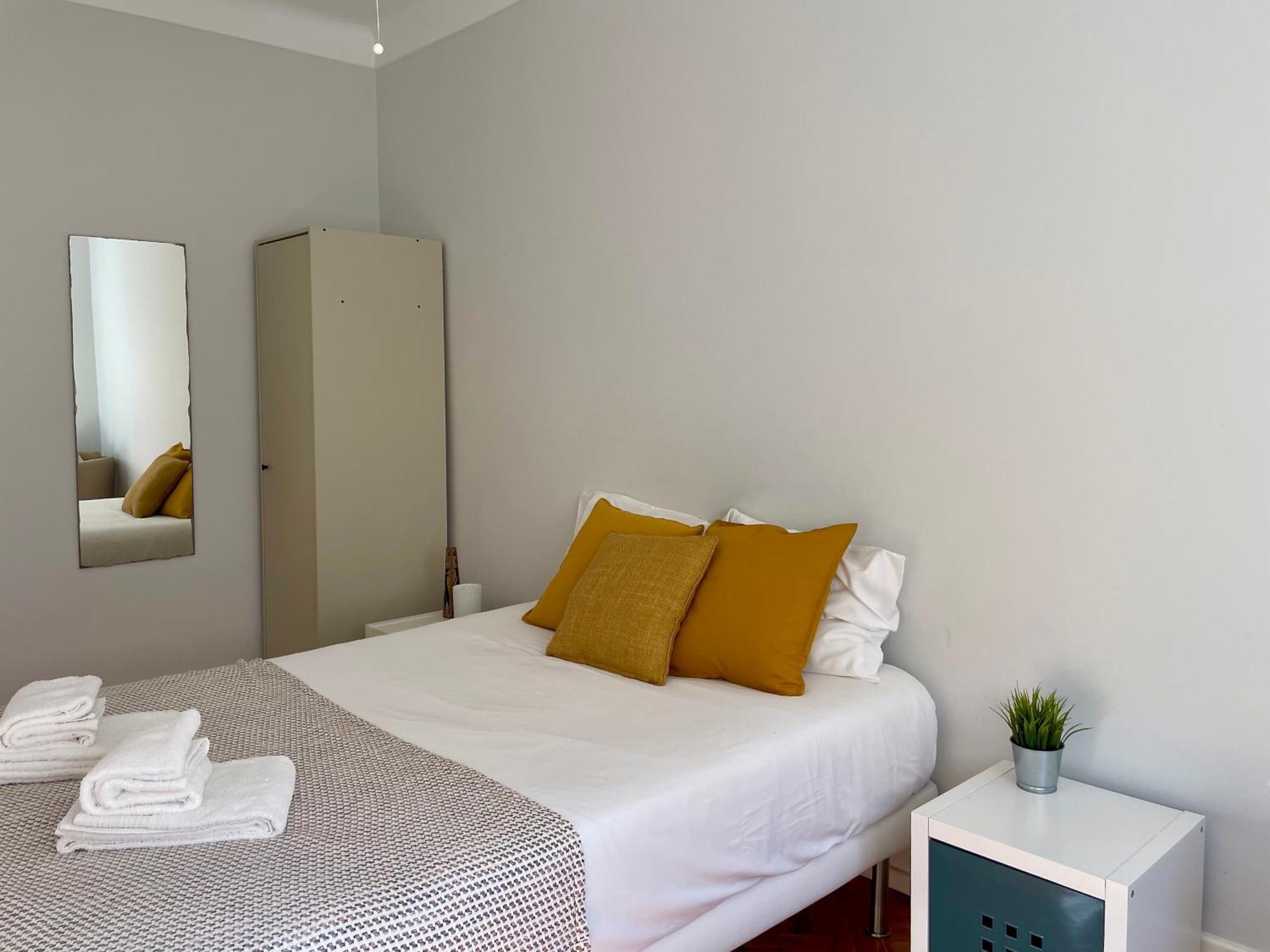 Apartment Retreat By The River, By Timecooler Lisbon
